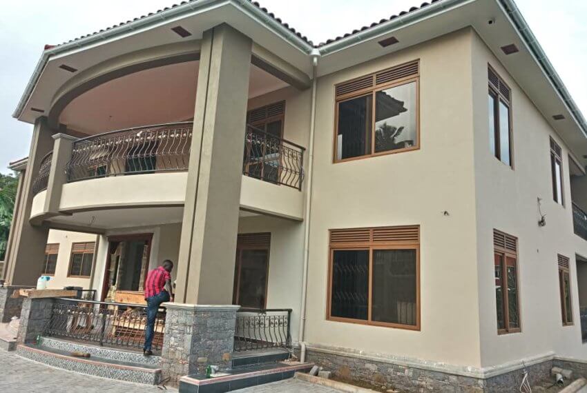 house in muyenga for sale