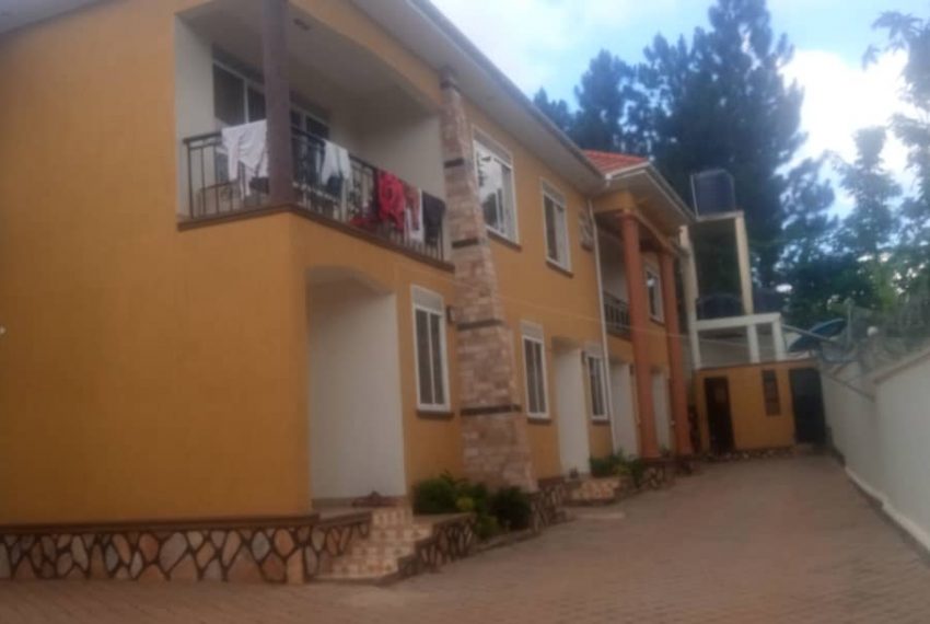 5 housing units for sale in kira wakiso4