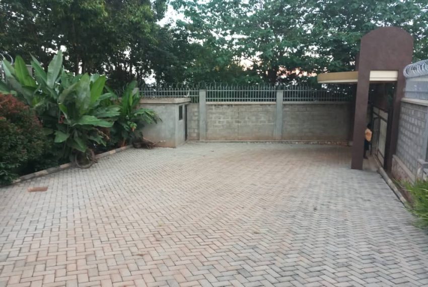 Posh House for Sale in Lubowa Entebbe road 2