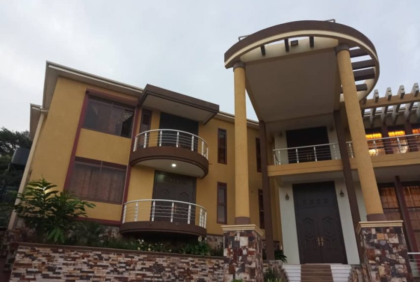 Posh House for Sale in Lubowa Entebbe road 5