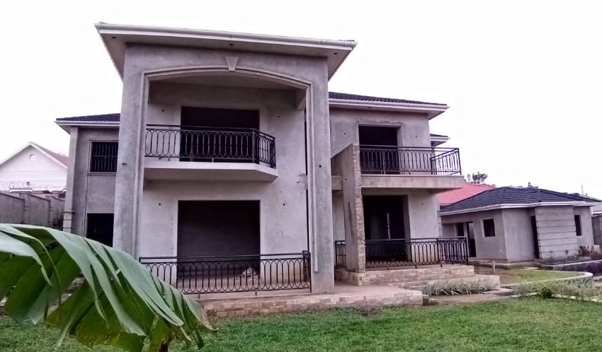 6 Bedroom Incomplete House for Sale in Namugongo 1