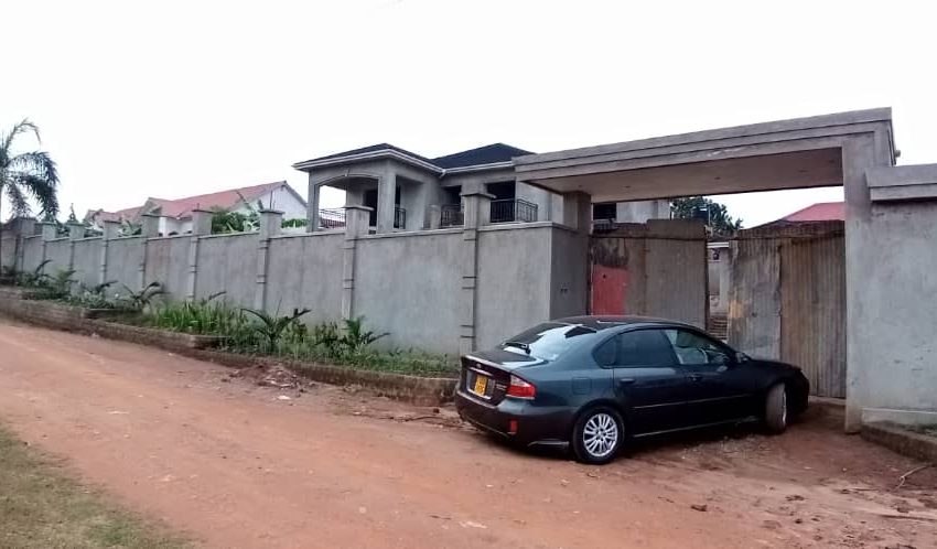 6 Bedroom Incomplete House for Sale in Namugongo 5