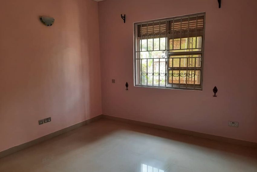 Posh Home for Sale in Mutundwe Kampala Uganda 9