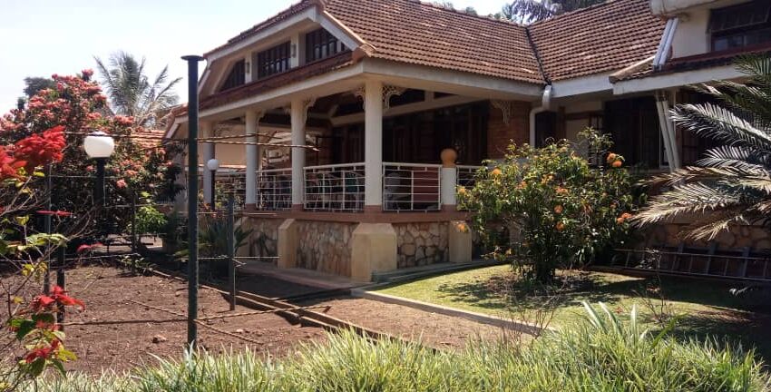 Kololo Bungalow for Sale 2