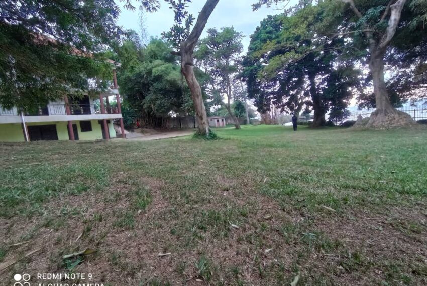 Lakeside Home for Sale in Bugiri Entebbe Road 8