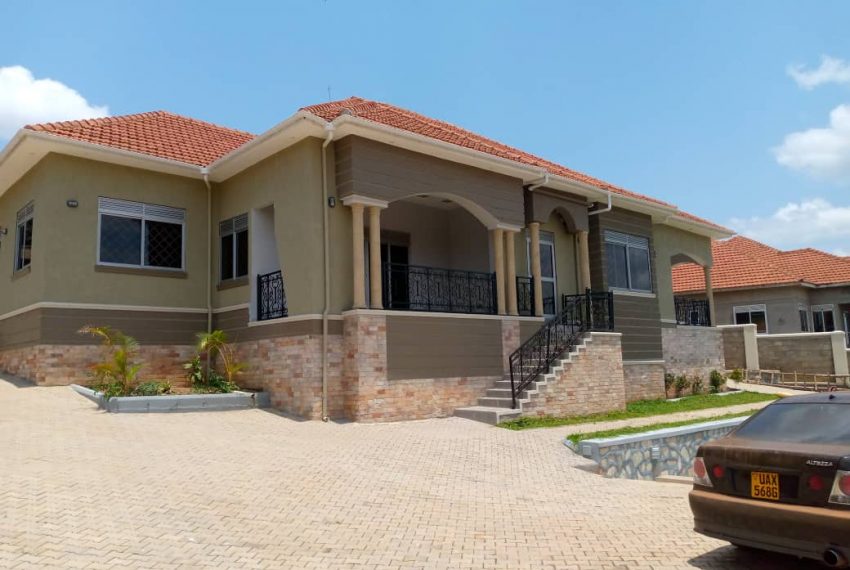 House in Kira Bulindo for Sale