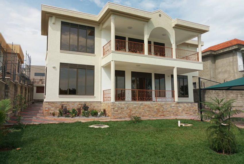 Nice House for sale in Munyonyo Kampala 2